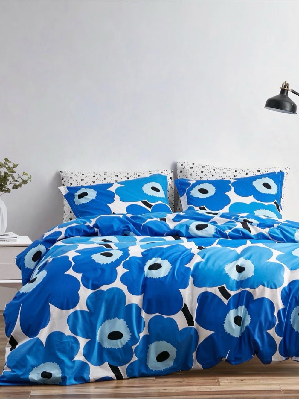 Unikko Merimekko Blue and White Floral Twin Size Duvet Cover